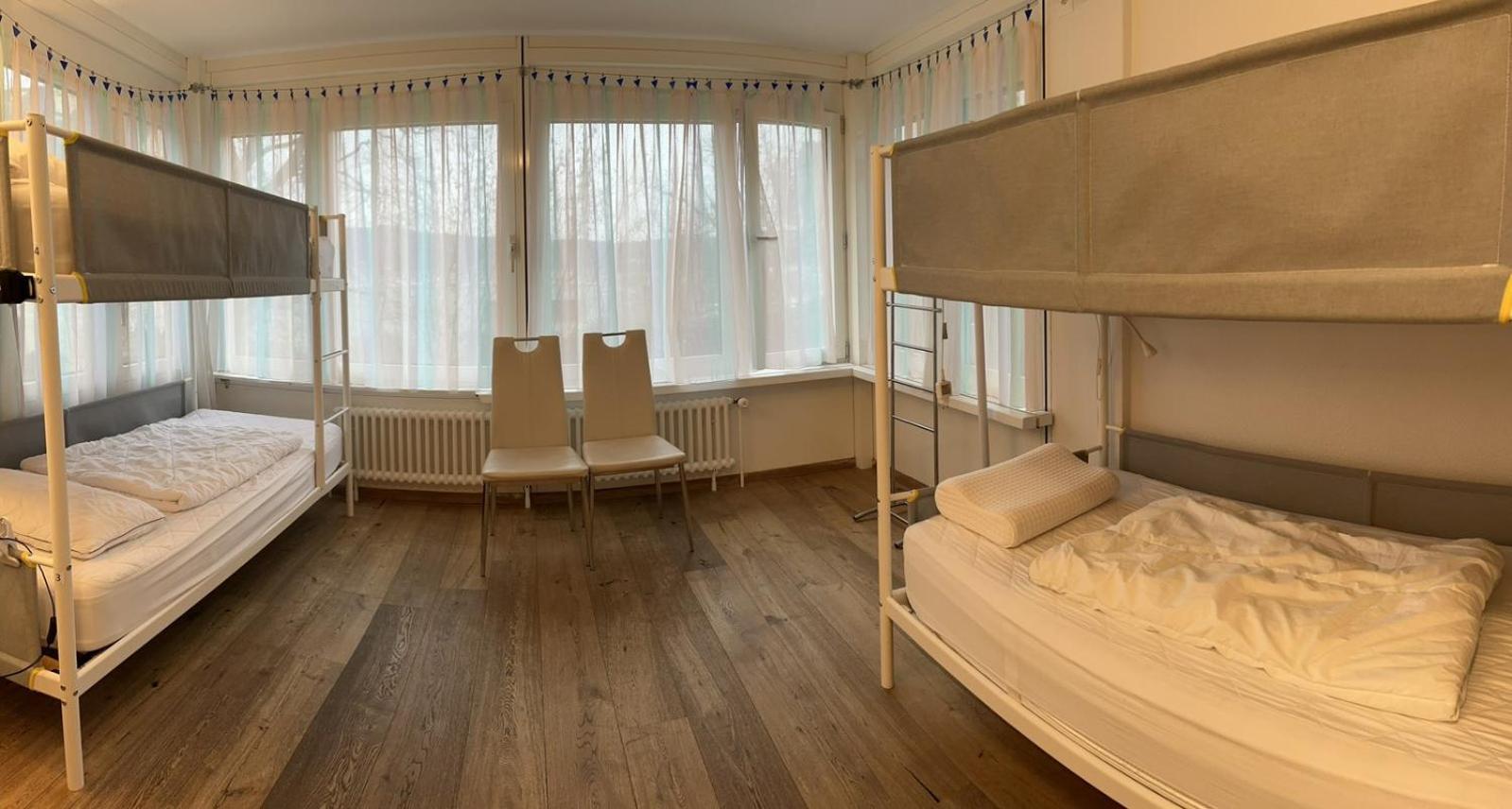 Viktoria Budget Hostel Zurich Bagian luar foto